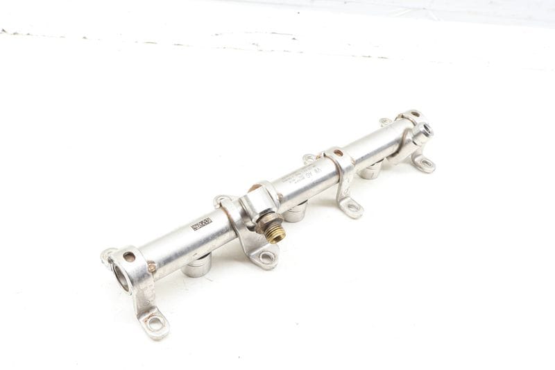 Fuel Rail 06M133316L — Used (SKU 699969)
