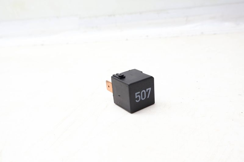 Starter Relay # 507 7N0951253 — Used (SKU 699983)