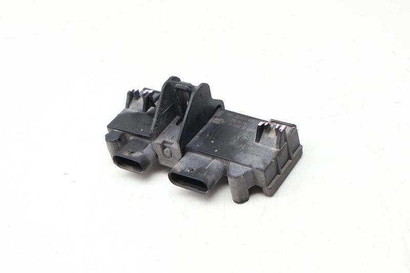 Trunk Control Module 3AA962243H — Used (SKU 621866)