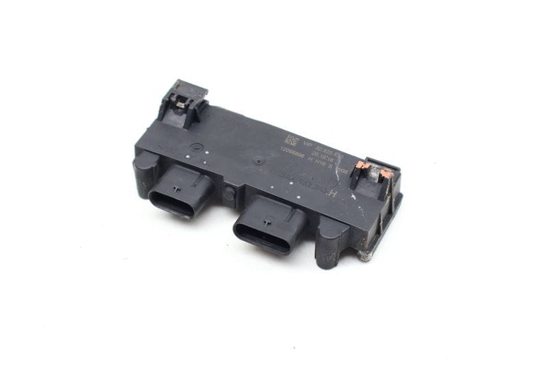 Trunk Control Module 3AA962243H — Used (SKU 699735)