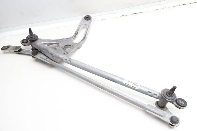 Windshield Wiper Transmission / Bracket 8W6955023D — Used (SKU 621547)