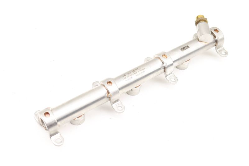 Fuel Rail 06M133315L — Used (SKU 566031)