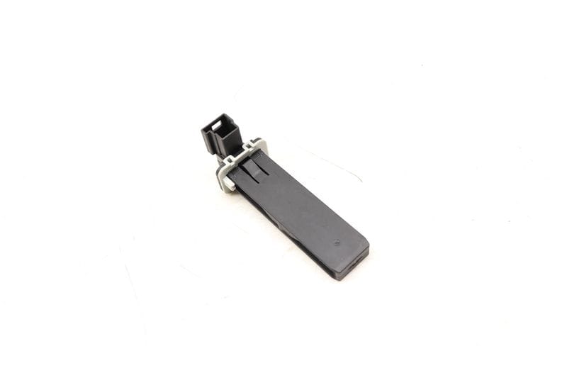 Cabin Air Temperature / Temp Sensor 64119238085 — Used (SKU 526850)