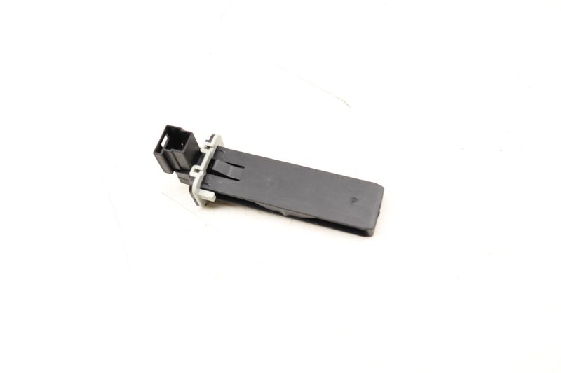 Cabin Air Temperature / Temp Sensor 64119238085 — Used (SKU 526851)