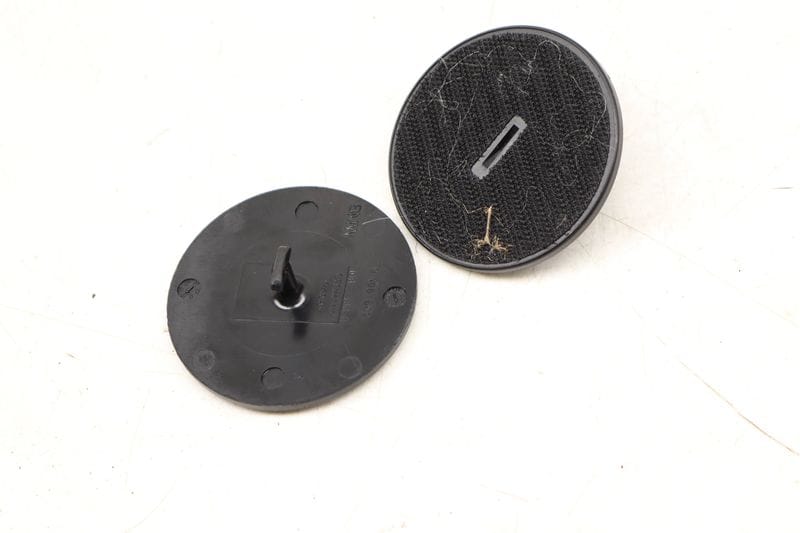 Carpet Floor Mat Fastener / Mount Set (2) 07149166609 — Used (SKU 527246)