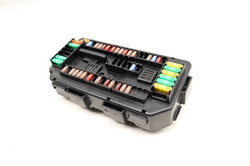Power Distribution / Fuse Box 61149389068 — Used (SKU 527119)