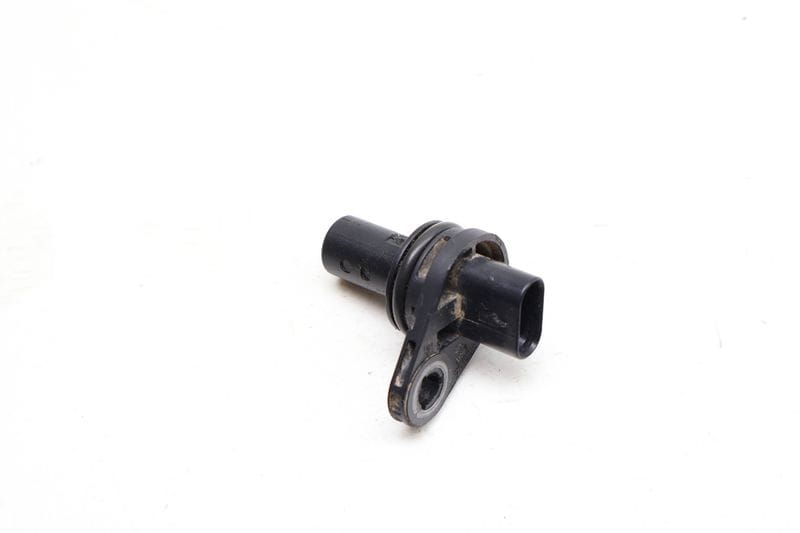 Cam / Camshaft Position Sensor 13628644374 — Used (SKU 647998)