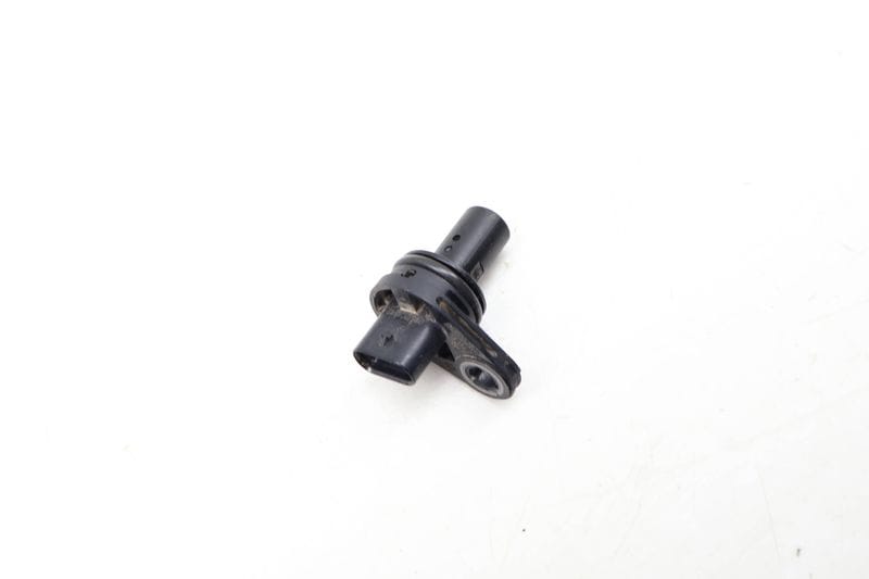 Cam / Camshaft Position Sensor 13628644374 — Used (SKU 648008)