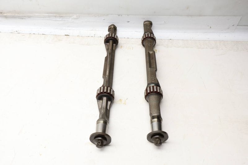 Engine Balance Shaft Set 11277645469 — Used (SKU 648087)