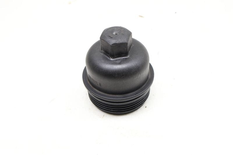 Engine Oil Filter Cover / Cap 11428507685 — Used (SKU 648167)