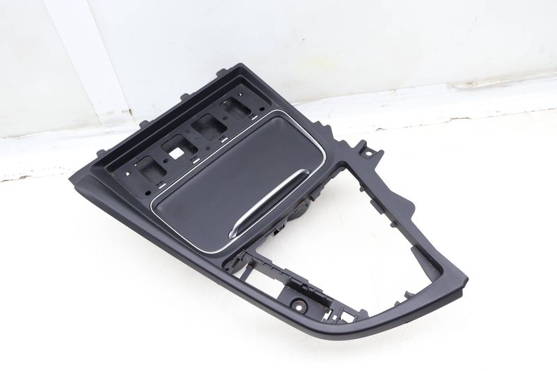 Center Console Trim / Panel w/ Cup Holder 51169323675 — Used (SKU 647797)