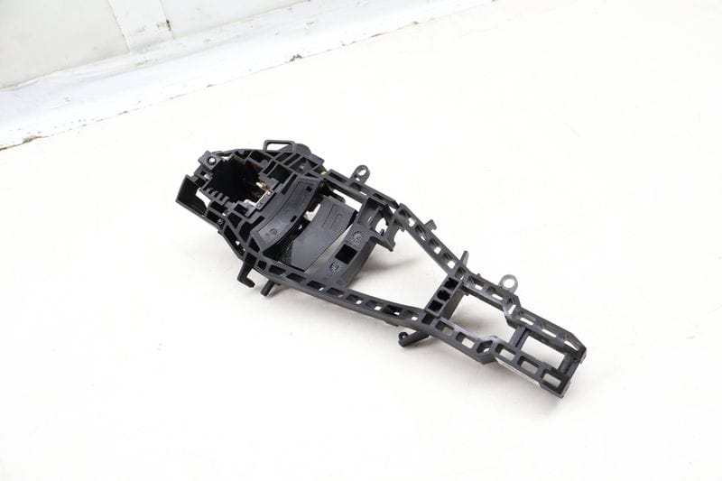 Exterior Door Handle Bracket 51217380547 — Used (SKU 647895)