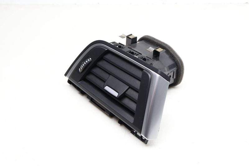 Dash Air Vent 64229346225 — Used (SKU 647782)