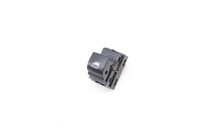 Window Switch 61319208107 — Used (SKU 647827)
