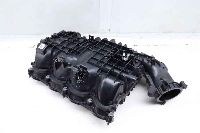 Intake Manifold 11618603914 — Used (SKU 648075)