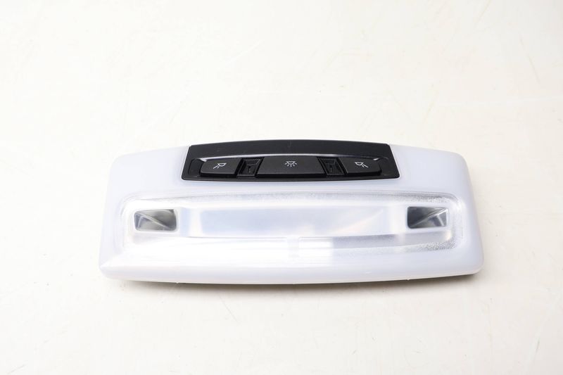 Interior Dome Light 61317945983 — Used (SKU 647780)