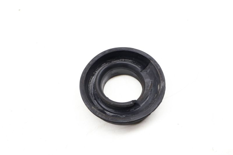 Upper Spring Pad 33536764419 — Used (SKU 647963)