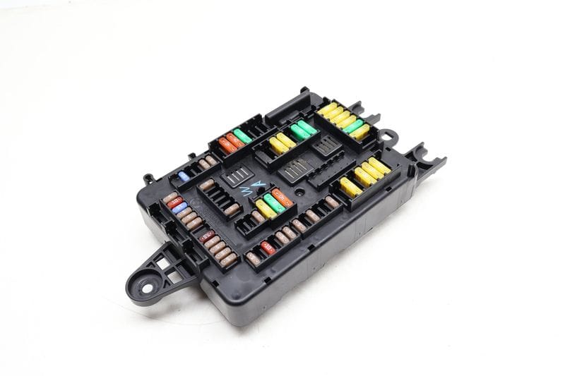 Power Distribution / Fuse Box 61149389070 — Used (SKU 647743)
