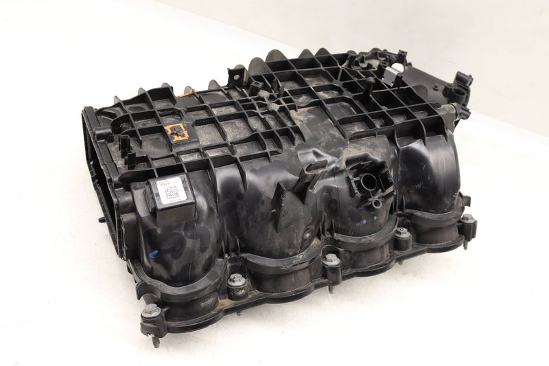 Intake Manifold 11618603914 — Used (SKU 527248)