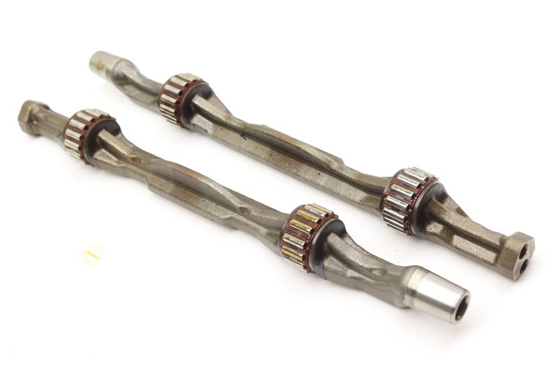 Engine Balance Shaft Set 11277645469 — Used (SKU 579215)