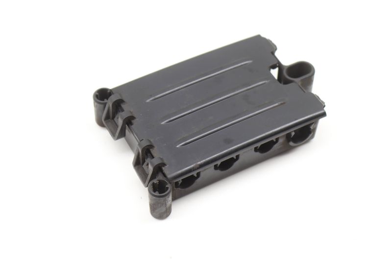 Plug Connector Bracket / Housing 61139331175 — Used (SKU 579194)