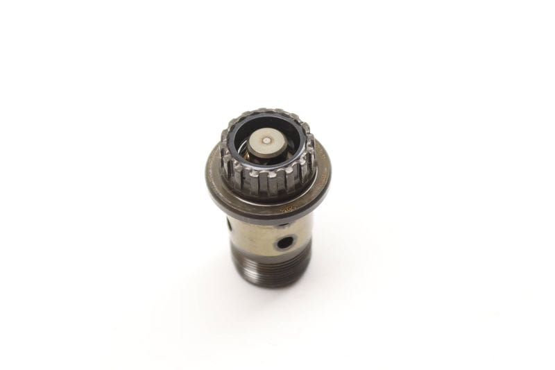 Vanos Solenoid Valve 11368695709 — Used (SKU 579235)
