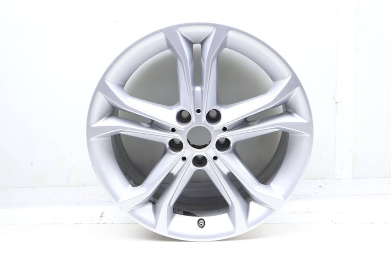 18" Inch Alloy Rim / Wheel 36116876918 — Used (SKU 705719)