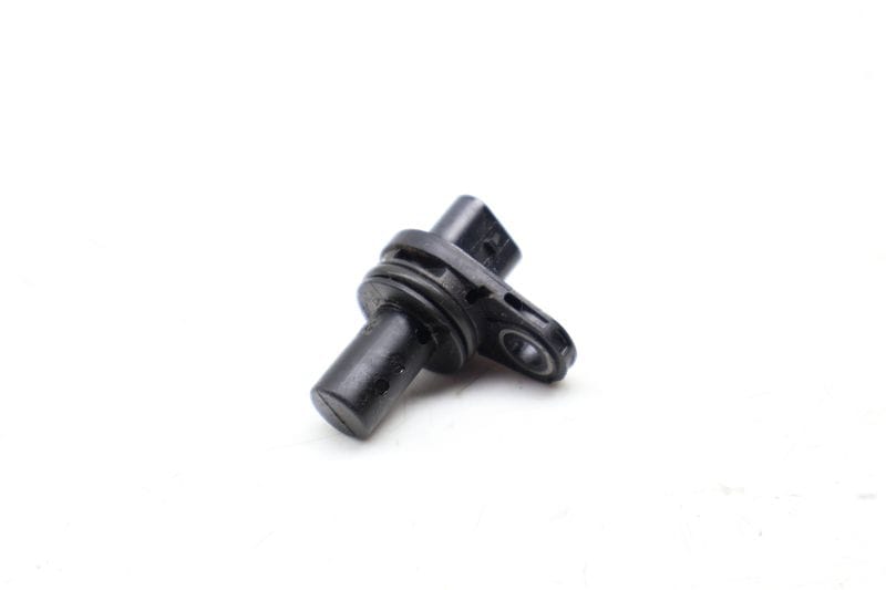 Cam / Camshaft Position Sensor 13628644374 — Used (SKU 705357)