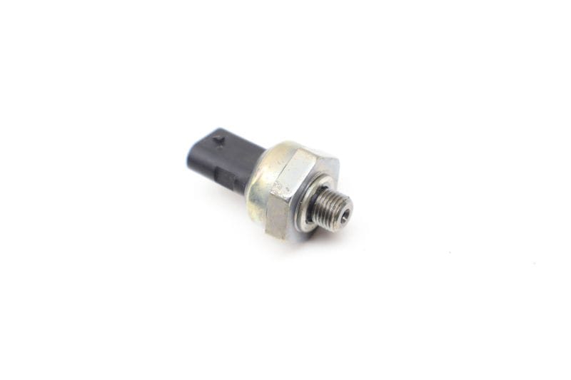 Engine Oil Pressure Sensor / Switch 12618647488 — Used (SKU 623655)