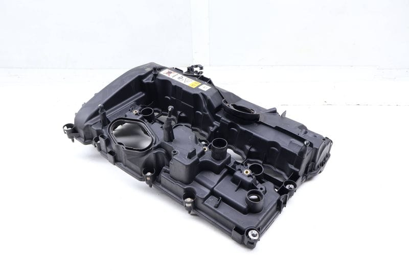 Engine Valve / Cylinder Head Cover 11127611278 — Used (SKU 705661)