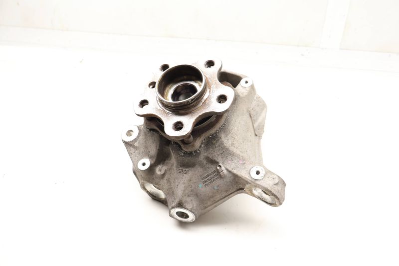 Spindle Knuckle w/ Wheel Bearing 31216882598 — Used (SKU 705673)