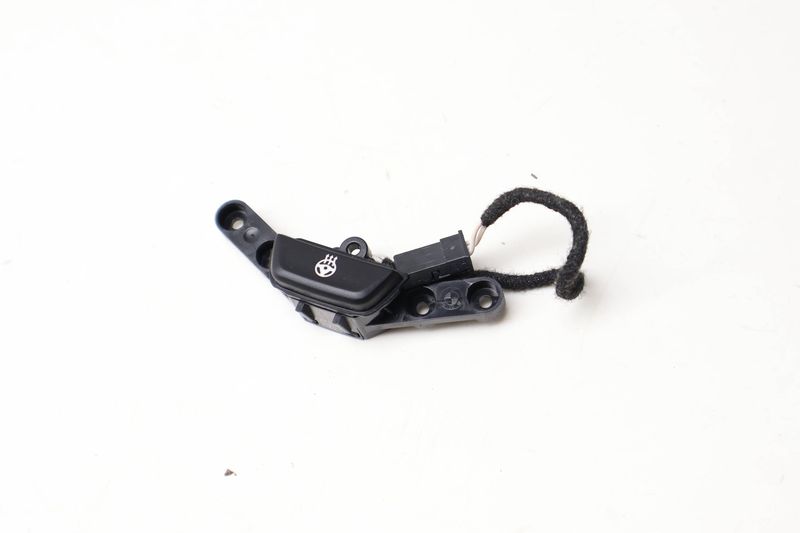Heated Steering Wheel Button / Switch 61319383999 — Used (SKU 623583)