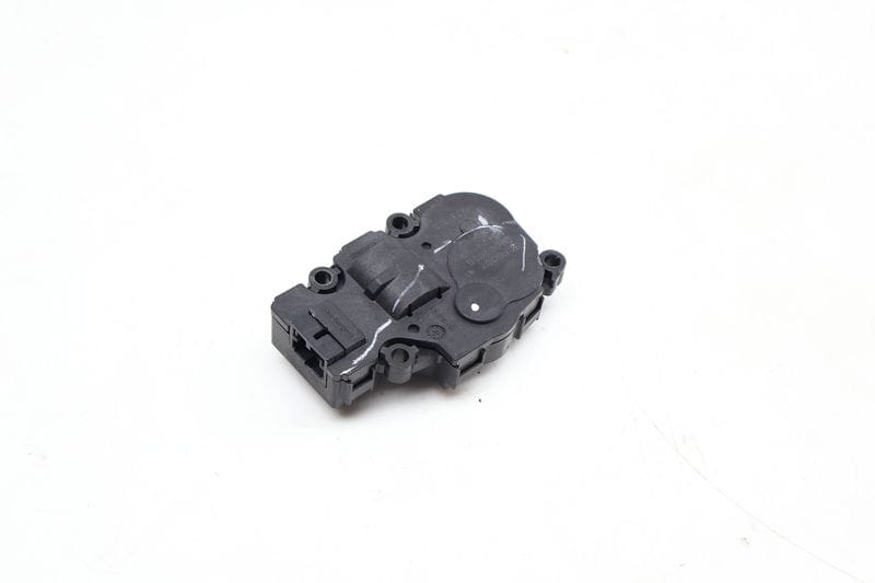 HVAC Flap / Servo Air Motor / Actuator 64119384023 — Used (SKU 705244)