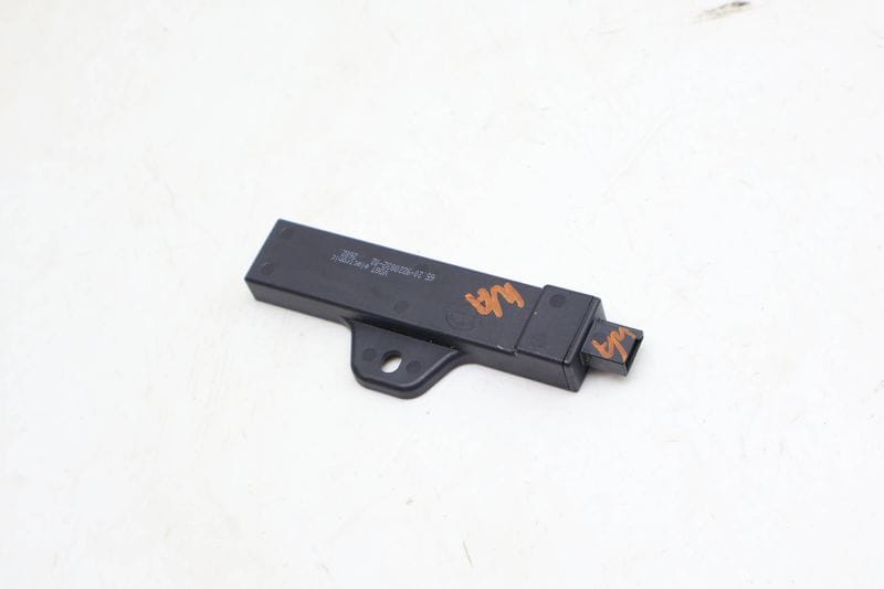 Keyless Entry Antenna 65209220832 — Used (SKU 705240)