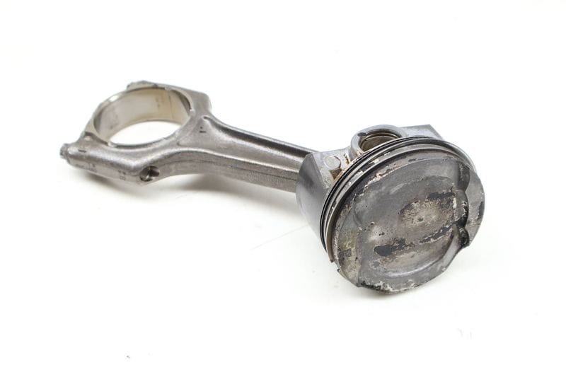 Piston w/ Connecting Rod 11259468869 — Used (SKU 623900)