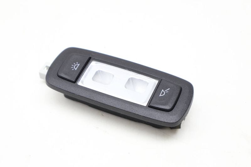 Interior Reading Light 63319390891 — Used (SKU 623530)