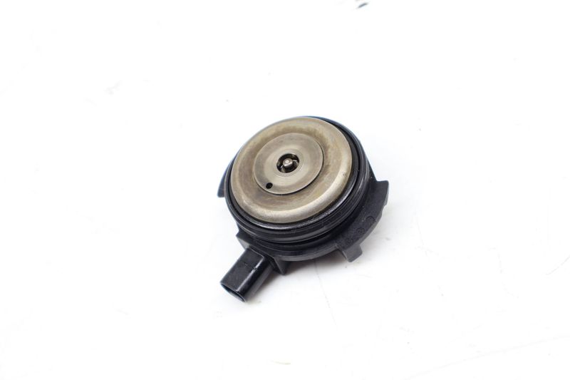 Vanos Solenoid Valve 11367614288 — Used (SKU 705337)