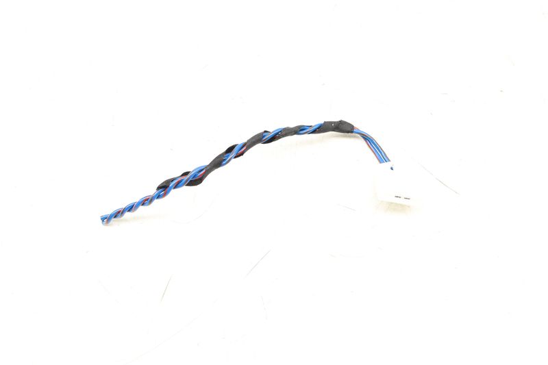Central Speaker Subwoofer Wiring Connector / Pigtail — Used (SKU 536241)