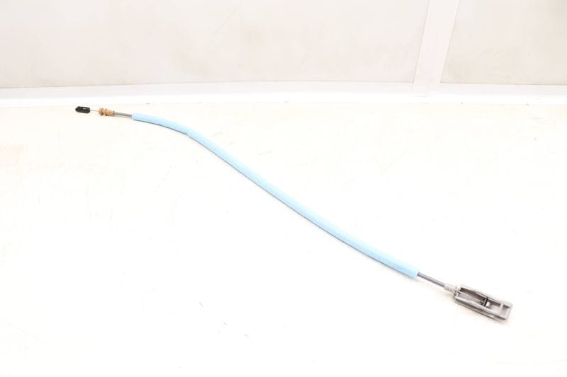 Interior Door Handle Release / Bowden Cable 51217409277 — Used (SKU 536188)