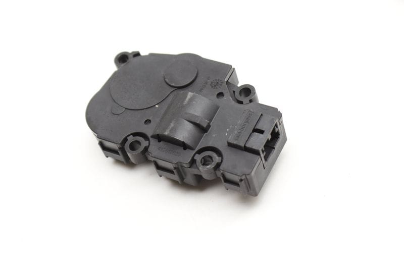 HVAC Flap / Servo Air Motor / Actuator 64119384023 — Used (SKU 596921)