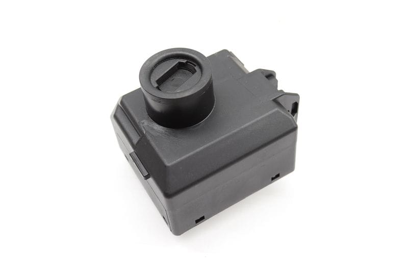 Ignition Switch 2469057503 — Used (SKU 507500)