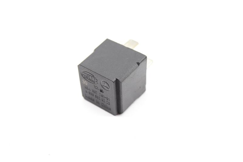 Relay 0009828223 — Used (SKU 507496)