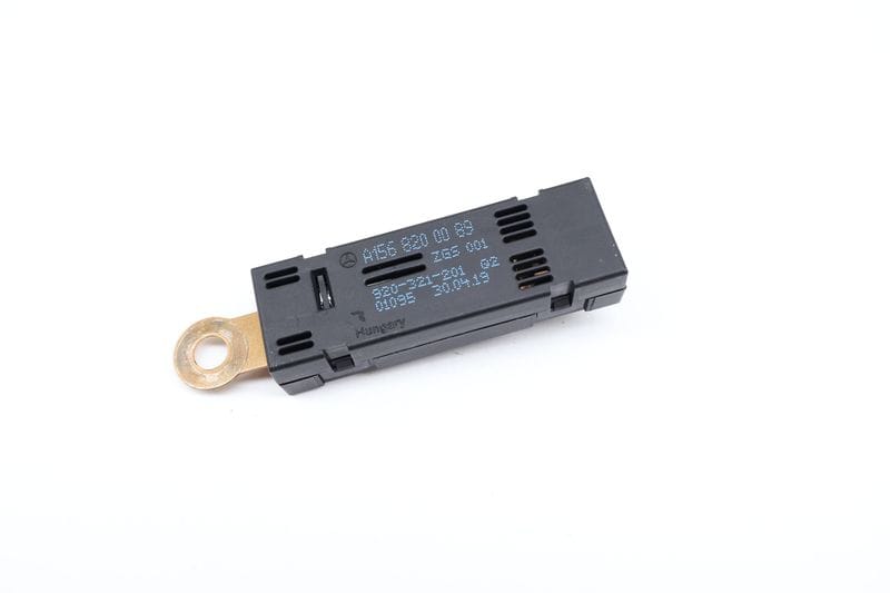 Antenna Noise Suppression Filter / Radio Capacitor 1568200089 — Used (SKU 644232)