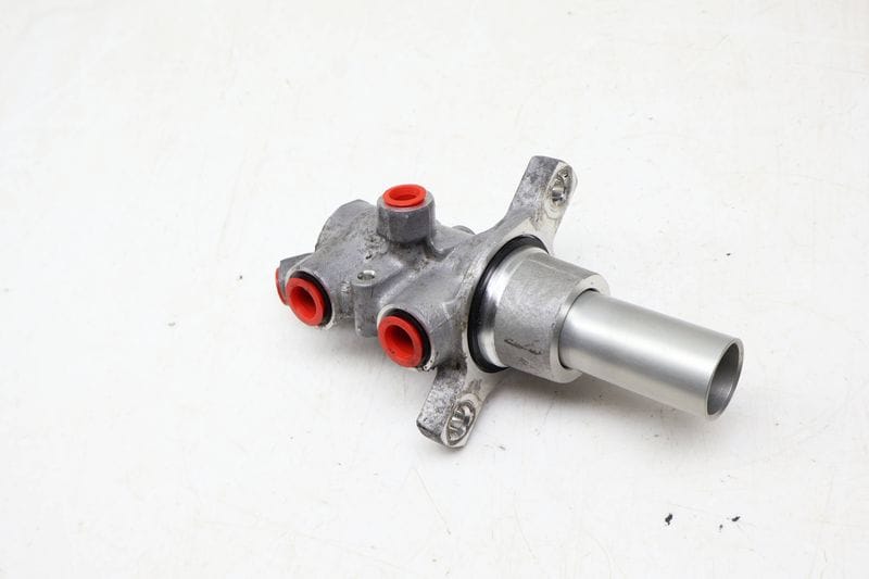 Brake Master Cylinder 2054300001 — Used (SKU 678100)