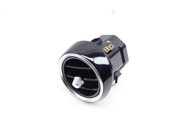 Center Dash Air Vent 2058300201 — Used (SKU 678010)