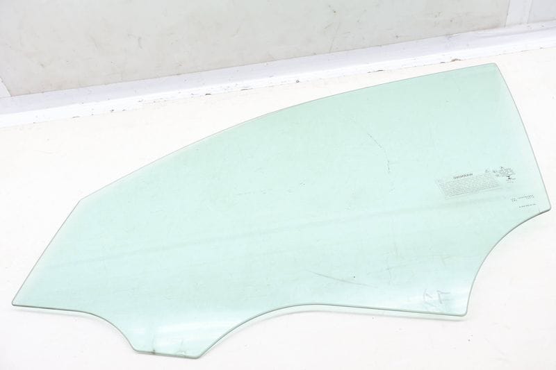 Door Window Glass 2537256700 — Used (SKU 644590)