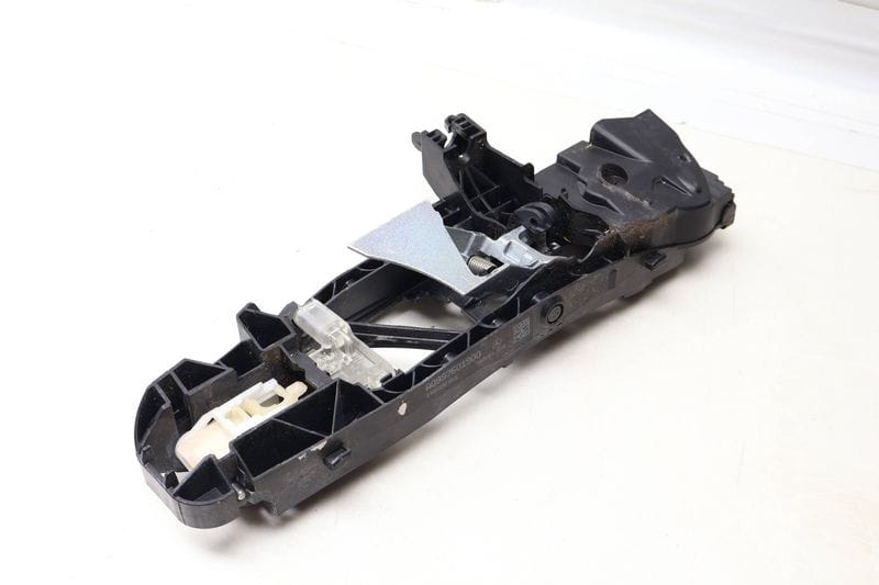 Exterior Door Handle Bracket 0997601900 — Used (SKU 678072)