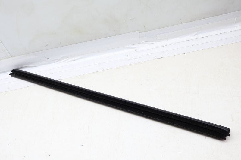 Inner Door / Window Slot Seal 2537252501 — Used (SKU 678039)