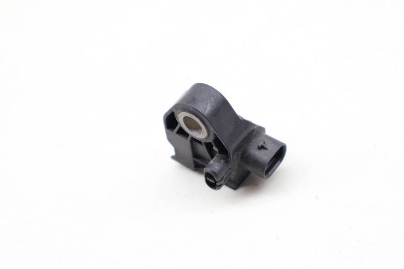Airbag Impact / Crash Sensor 2139051300 — Used (SKU 644356)