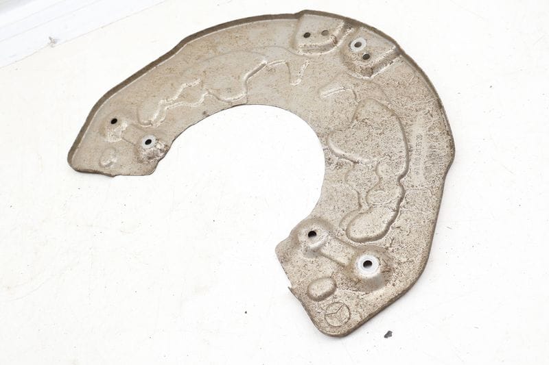 Brake Dust / Splash Shield 0004213520 — Used (SKU 678294)